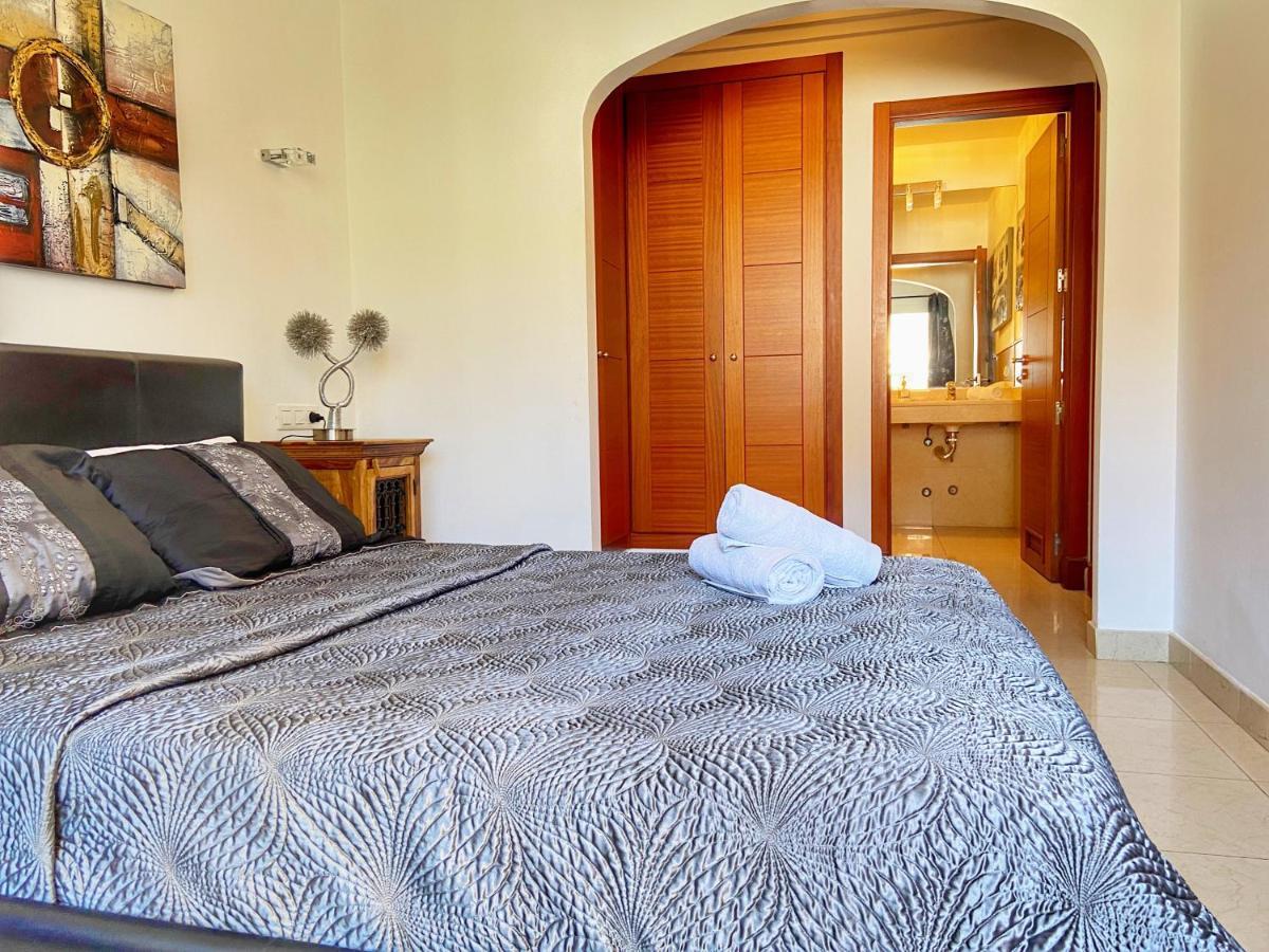 Cristianos 4 Bed Townhouse Vil·la